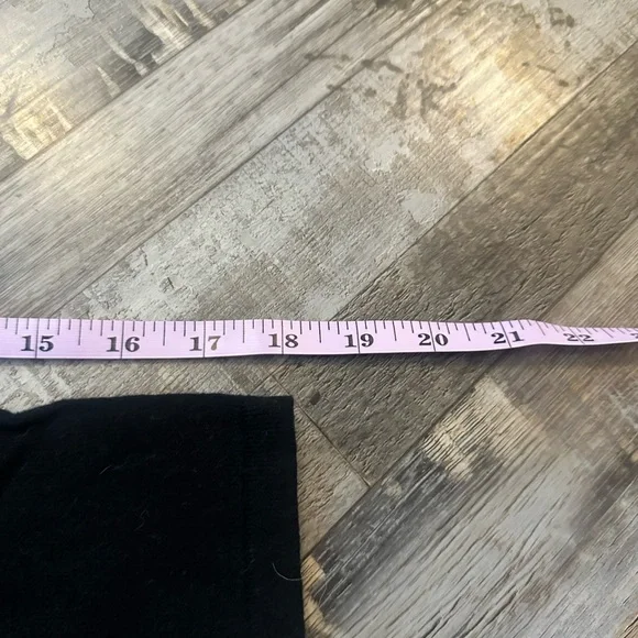 Michael Kors Black V-Neck Bedazzled Rhinestone Neck Sweater Size M NWT - Picture 4 of 4